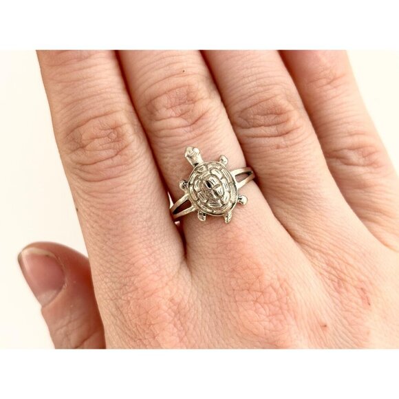 Vintage Hand Carved Turtle Figural Shaped Sterling Silver Ring - sz 6.25 & 8 - Picture 9 of 10